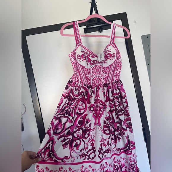 Beautiful designer inspired summer dress - Picture 2 of 3